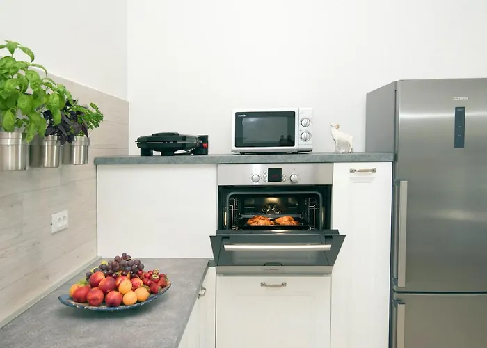 Histria Semesterbostad *